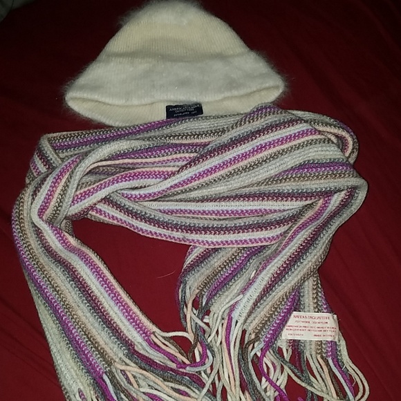 American Eagle Outfitters Accessories - American eagle lambswool/angora hat w/scarf